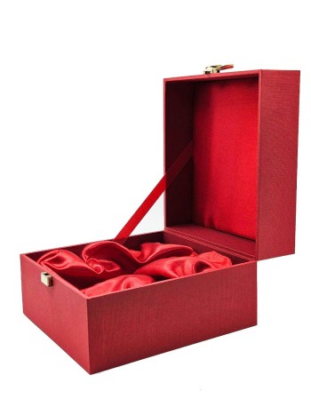 Подарочный красный футляр для подстаканника с ложементом и замком 