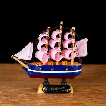 Сувенирный кораблик "Попутного ветра" (10 х 10 х 3 см)