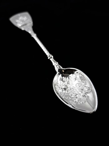 Сувенирная металлическая чайная ложка "Москва Храм" ( 13 см)