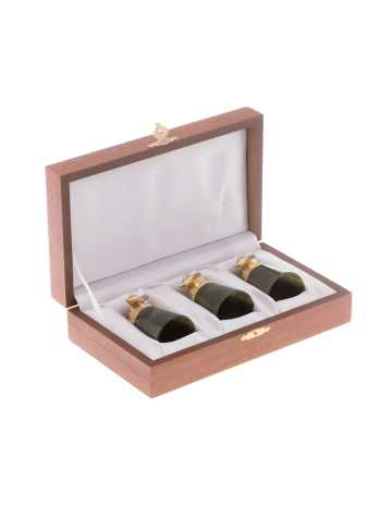 Набор из трёх стопок-перевертышей "Осетры" из латуни и нефрита (30 мл)