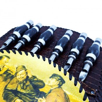 Набор из шести шампуров "Охотники" с черной ручкой